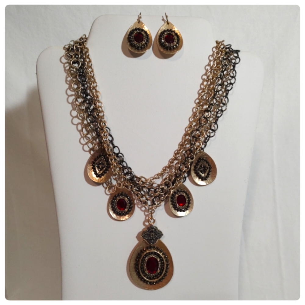 5/$15 Chico's Necklace and Earring Set